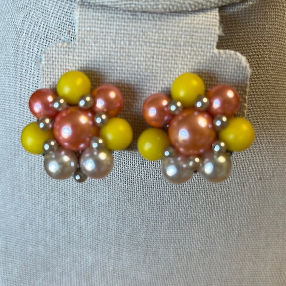 Vintage Jewelry - ✨ 3/$15 ✨Vintage Clip On Earrings Marked Japan